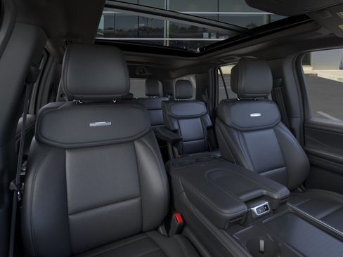 New 2026 Ford Expedition Platinum w/ Stealth Performance Package AWD/4WD image 10