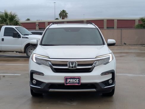 Used 2021 Honda Pilot Touring image 2
