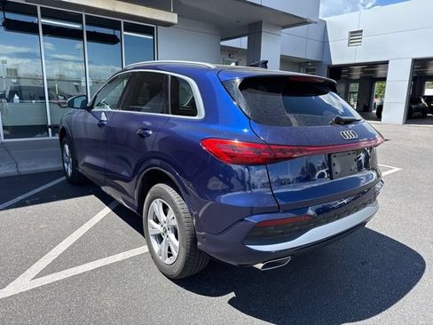 Used 2025 Audi Q5 Premium w/ Convenience Package AWD/4WD image 4