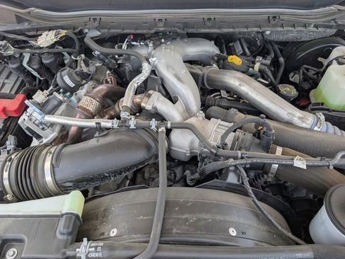 Used 2025 Ford F250 XLT AWD/4WD image 27