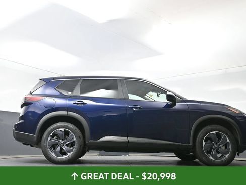 Used 2025 Nissan Rogue SV FWD image 51