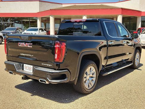 Used 2024 GMC Sierra 1500 Denali w/ Technology Package AWD/4WD image 4