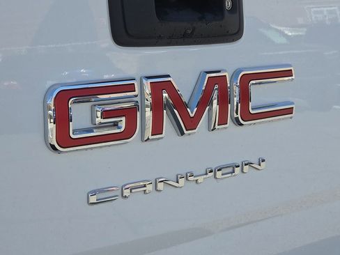 Used 2022 GMC Canyon Elevation w/ Trailering Package AWD/4WD image 14