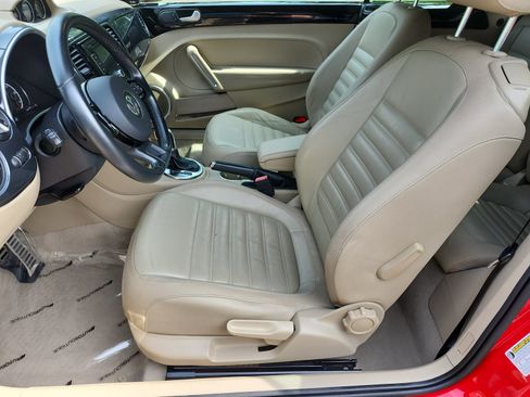 Used 2013 Volkswagen Beetle 2.0T FWD image 9