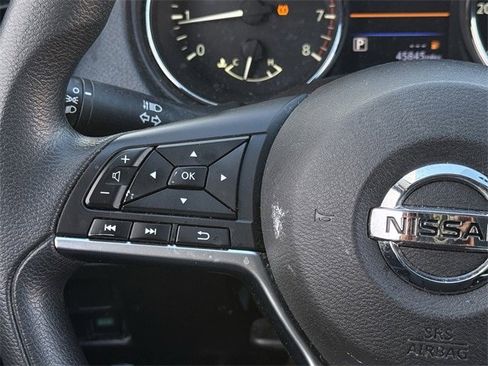 Used 2019 Nissan Rogue Sport S image 13