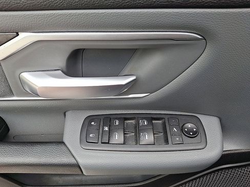 Used 2020 RAM 1500 Big Horn AWD/4WD image 10