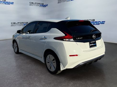 Used 2025 Nissan Leaf S image 7