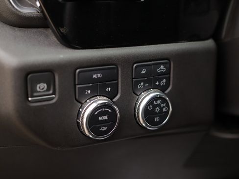 Used 2023 GMC Sierra 1500 SLT w/ SLT Convenience Package image 10