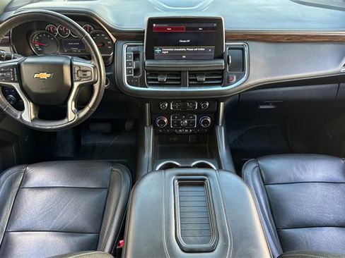 Used 2021 Chevrolet Suburban LT w/ LT Signature Package image 15