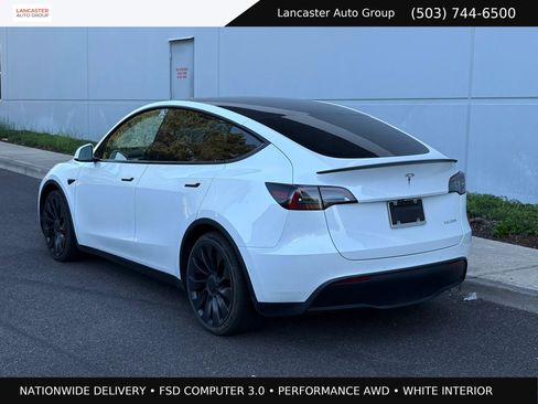 Used 2021 Tesla Model Y Performance AWD/4WD image 4