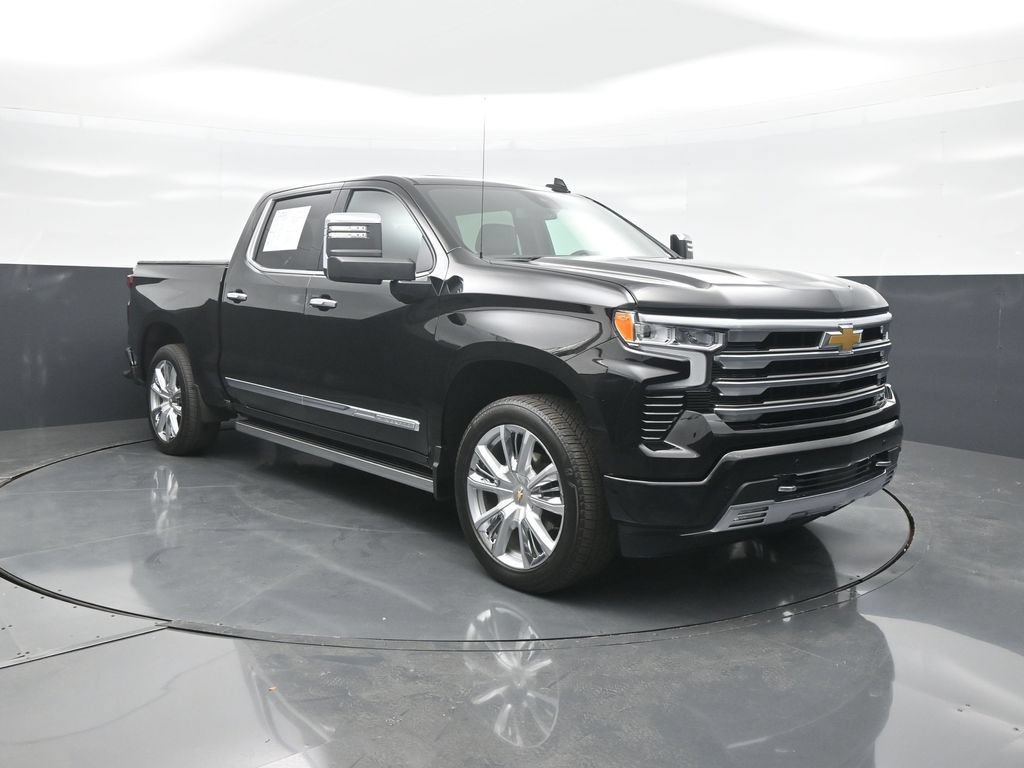 Used 2024 Chevrolet Silverado 1500 High Country w/ High Country Premium Package AWD/4WD image 1