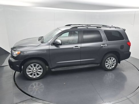 Used 2017 Toyota Sequoia Platinum AWD/4WD image 70