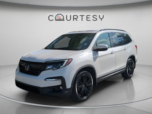 Certified 2022 Honda Pilot Special Edition image 2