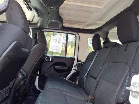 Used 2024 Jeep Wrangler Unlimited Rubicon 4xe AWD/4WD image 10