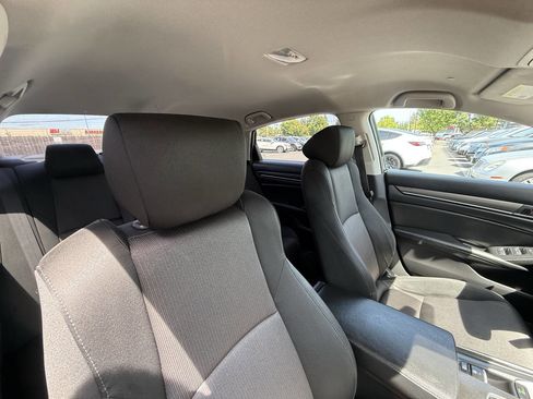 Used 2020 Honda Accord LX image 17
