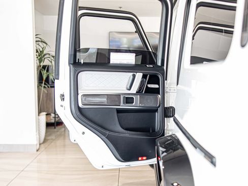 Used 2025 Mercedes-Benz G 63 AMG 4MATIC image 36