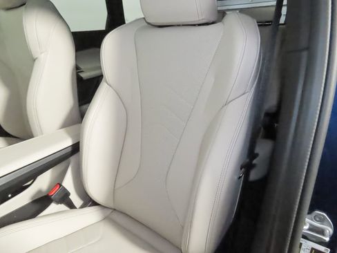 Used 2025 BMW X1 xDrive28i w/ Convenience Package AWD/4WD image 13