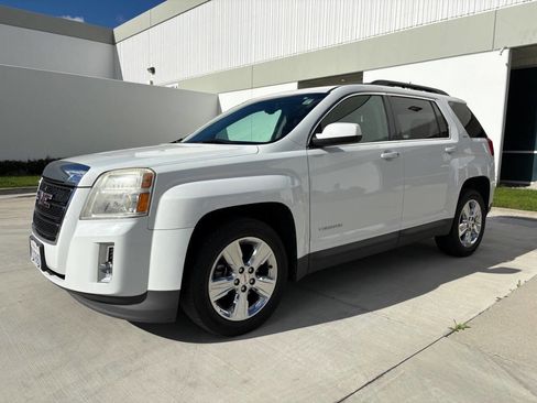 Used 2014 GMC Terrain SLT w/ Safety Package image 1