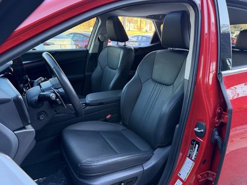 Used 2025 Lexus NX 250 FWD w/ Premium Package image 26