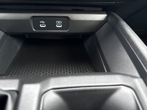 Certified 2025 Honda Accord LX image 31