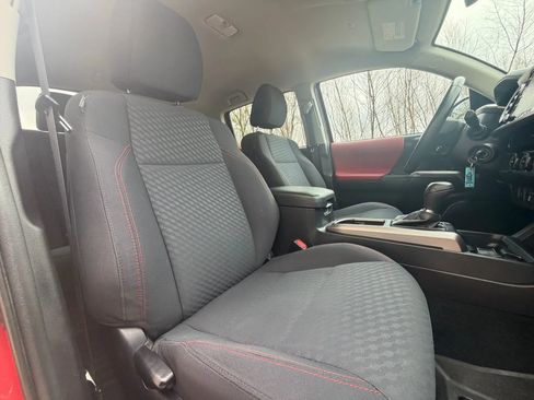 Used 2020 Toyota Tacoma SR5 image 22