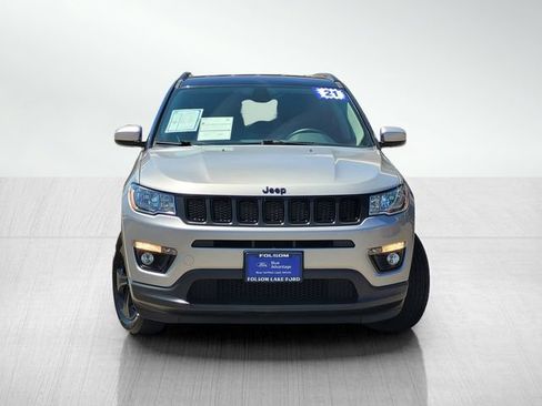 Used 2021 Jeep Compass Latitude AWD/4WD image 2