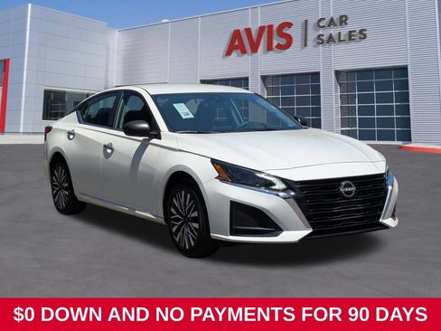 Used 2025 Nissan Altima 2.5 SV AWD/4WD image 3