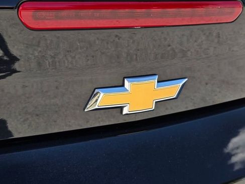 Used 2019 Chevrolet Camaro LT RWD image 10