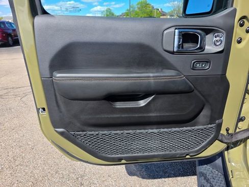 Used 2025 Jeep Gladiator Sport AWD/4WD image 20