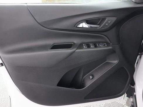 Used 2022 Chevrolet Equinox LT image 24