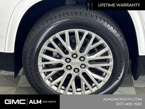 New 2026 GMC Acadia Denali w/ Super Cruise Package FWD image 13