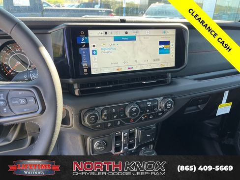 New 2025 Jeep Gladiator Rubicon image 9