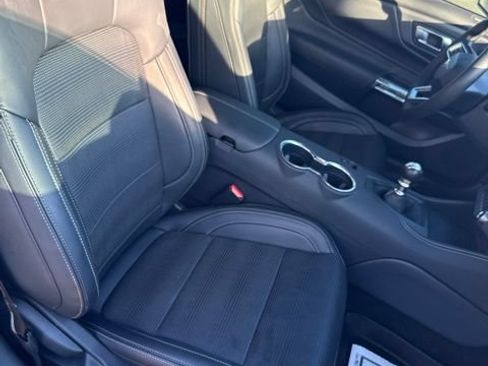 Used 2025 Ford Mustang GT Premium RWD image 19