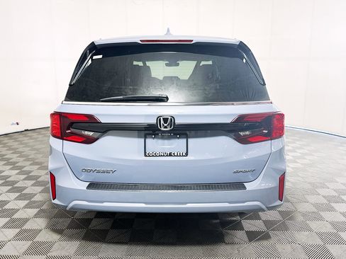 Used 2025 Honda Odyssey Sport-L image 4