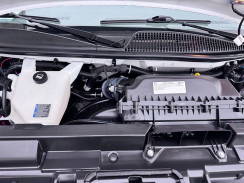 Used 2022 Chevrolet Express 3500 LS image 32