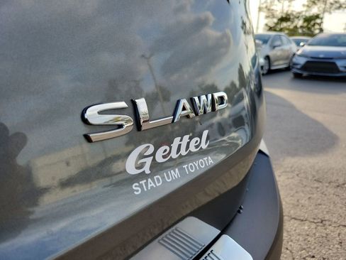 Used 2023 Nissan Rogue SL w/ SL Premium Package image 8