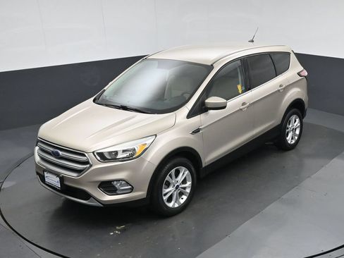 Used 2017 Ford Escape SE AWD/4WD image 57
