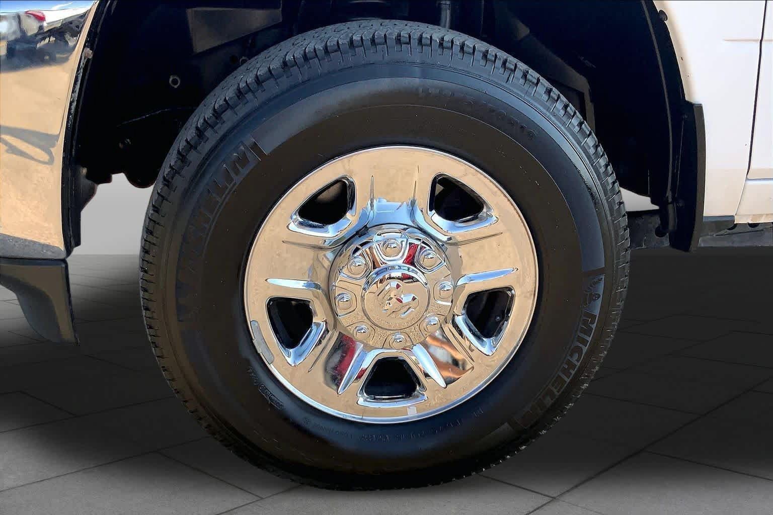 Used 2021 RAM 2500 Big Horn AWD/4WD image 10