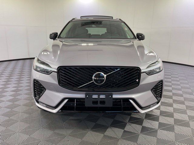 Certified 2026 Volvo XC60 B5 Plus AWD/4WD image 2
