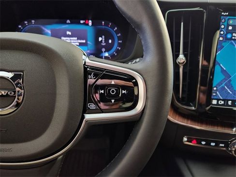 New 2025 Volvo XC60 B5 Plus w/ Protection Package Premier image 29