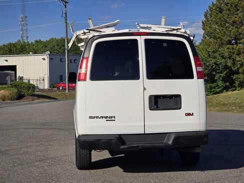 Used 2014 GMC Savana 3500 RWD image 12