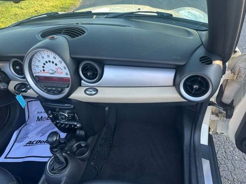 Used 2013 MINI Cooper Convertible image 23
