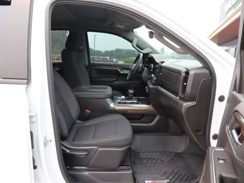 Used 2022 Chevrolet Silverado 1500 RST AWD/4WD image 19