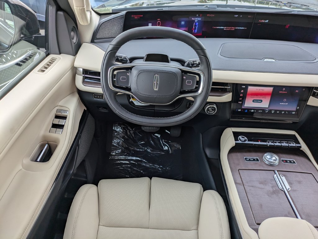 New 2027 Lincoln Navigator Reserve AWD/4WD image 17