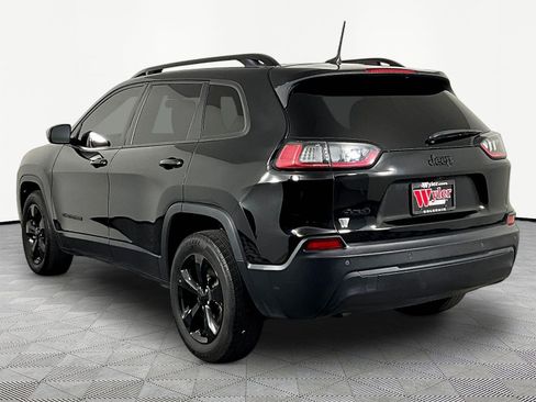 Used 2019 Jeep Cherokee Latitude Plus AWD/4WD image 4