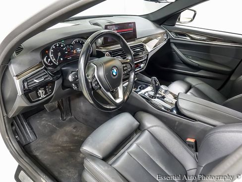 Used 2019 BMW 530i xDrive image 10