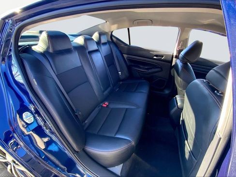 Used 2022 Nissan Altima 2.5 SR image 17