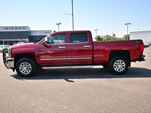 Used 2019 Chevrolet Silverado 3500 LTZ w/ Duramax Plus Package AWD/4WD image 5