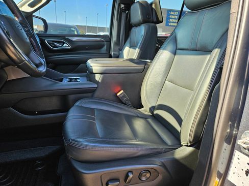 Used 2021 Chevrolet Tahoe RST w/ Luxury Package AWD/4WD image 15