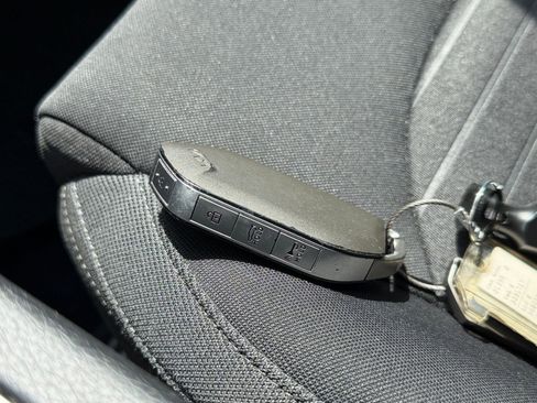 Used 2025 Kia K5 LXS image 21